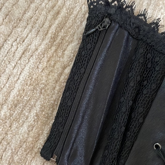 La Perla NWT Seta/Silk bra corset with lace detailing in black size 32B - Picture 6 of 9